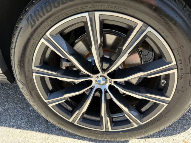 Certified 2025 BMW X6 xDrive40i w/ Climate Comfort Package image 36
