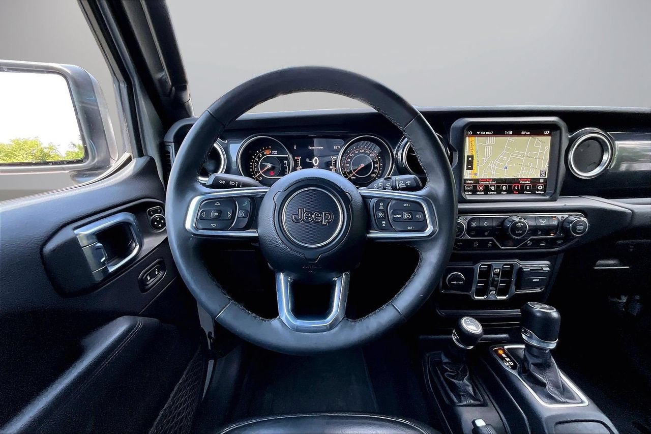 Used 2023 Jeep Wrangler Unlimited Sahara AWD/4WD image 11