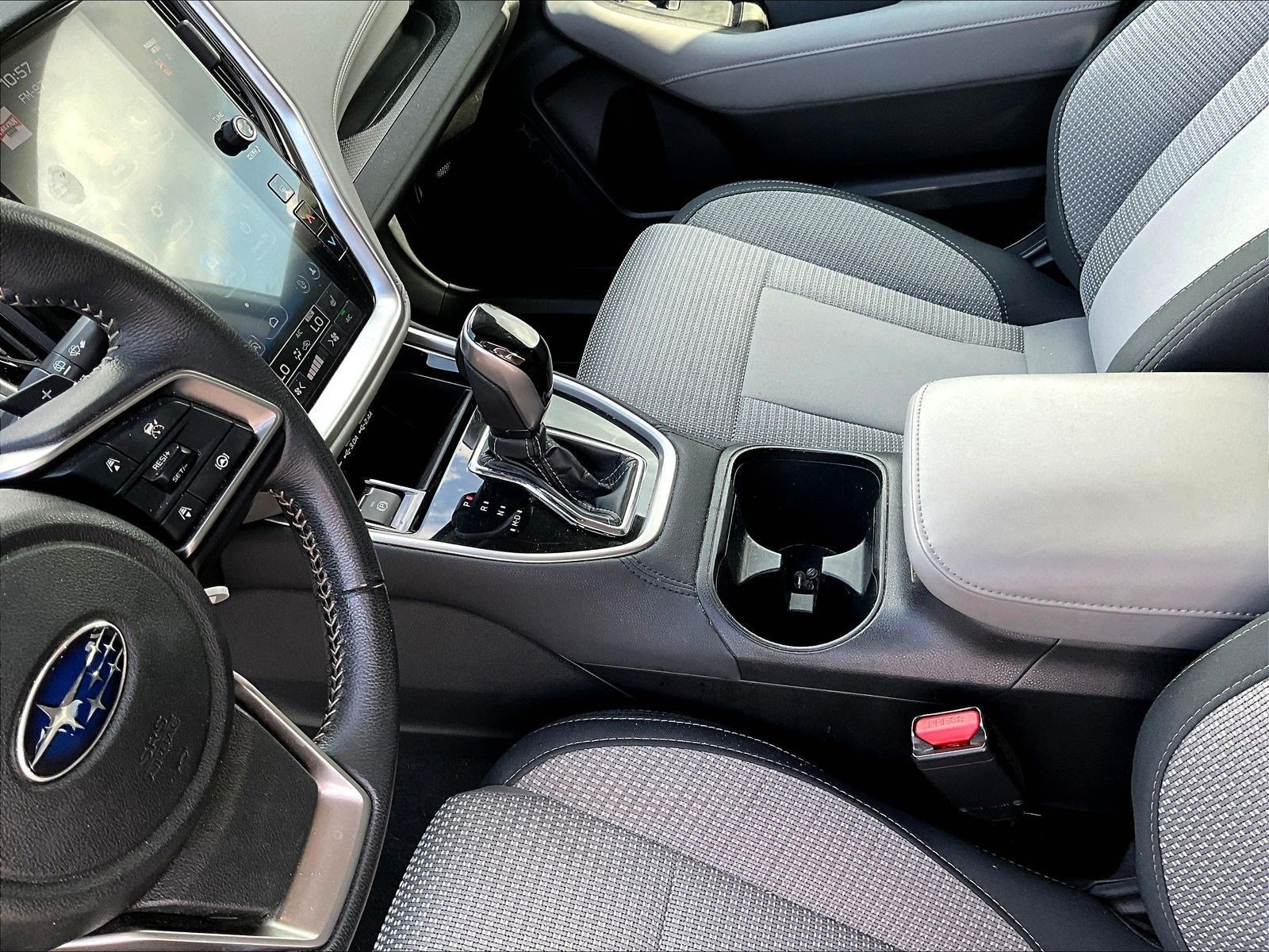 Used 2024 Subaru Outback Premium AWD/4WD image 18