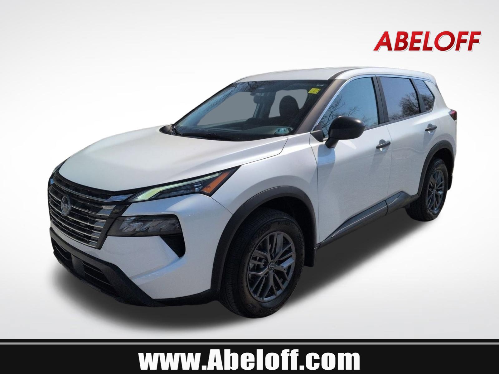 Used 2025 Nissan Rogue S image 1