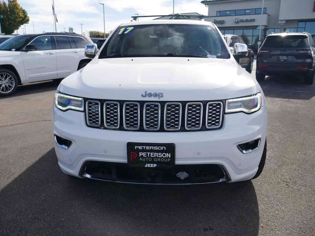 Used 2017 Jeep Grand Cherokee Overland w/ Jeep Active Safety Group image 2