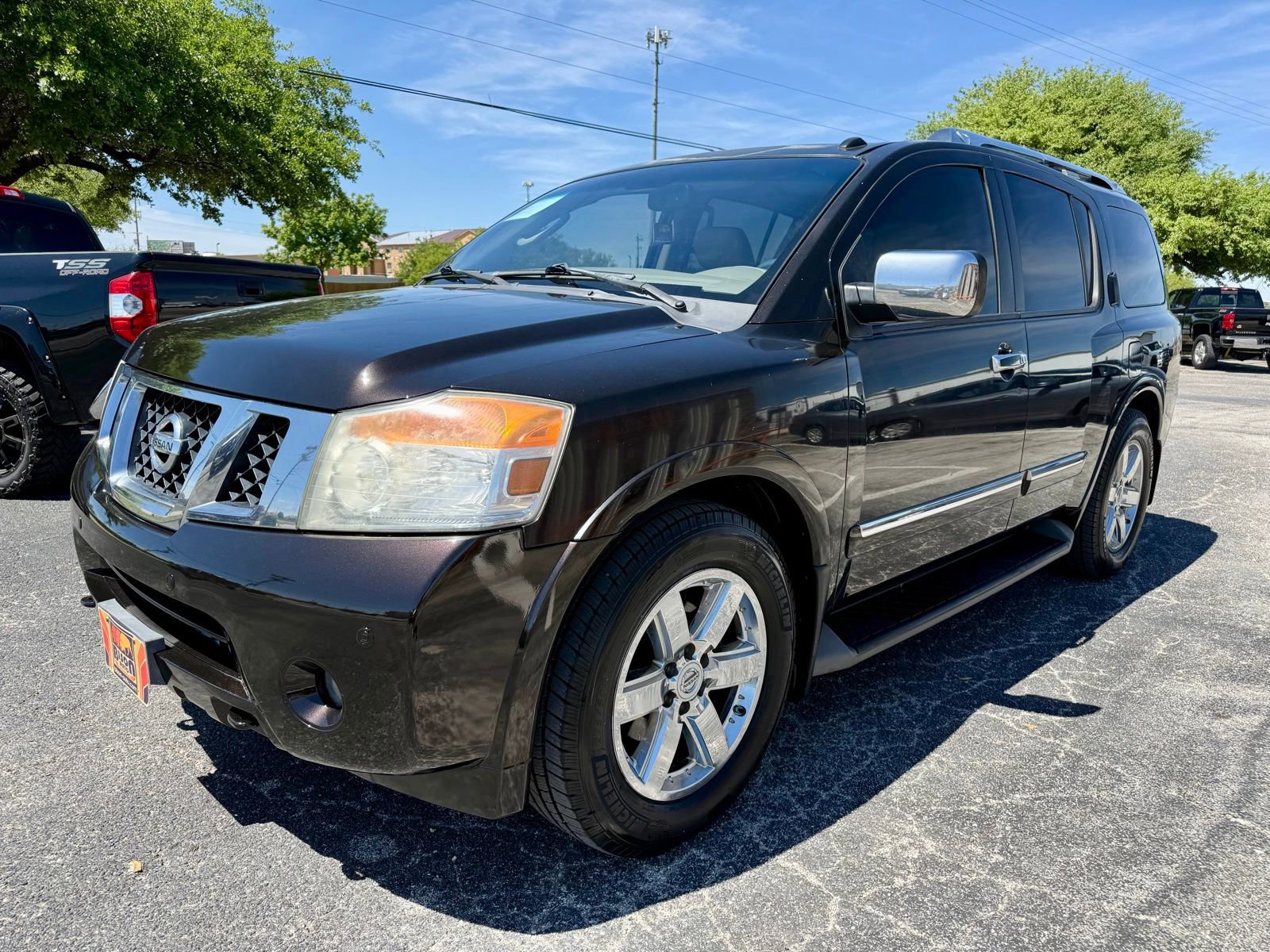 Used 2011 Nissan Armada Platinum w/ 2nd Row Captain Seat Pkg image 7