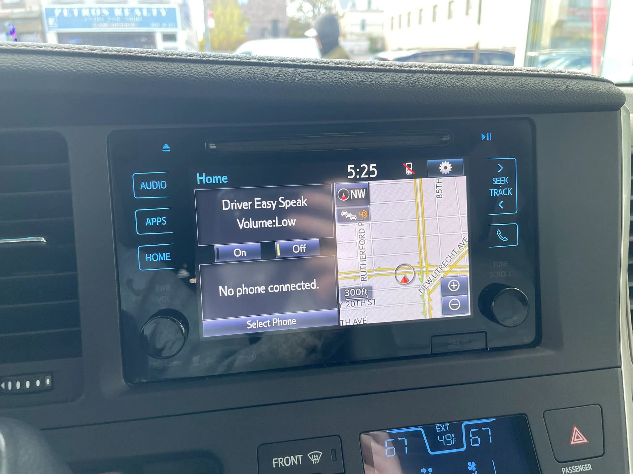 Used 2017 Toyota Sienna XLE Premium AWD/4WD image 14