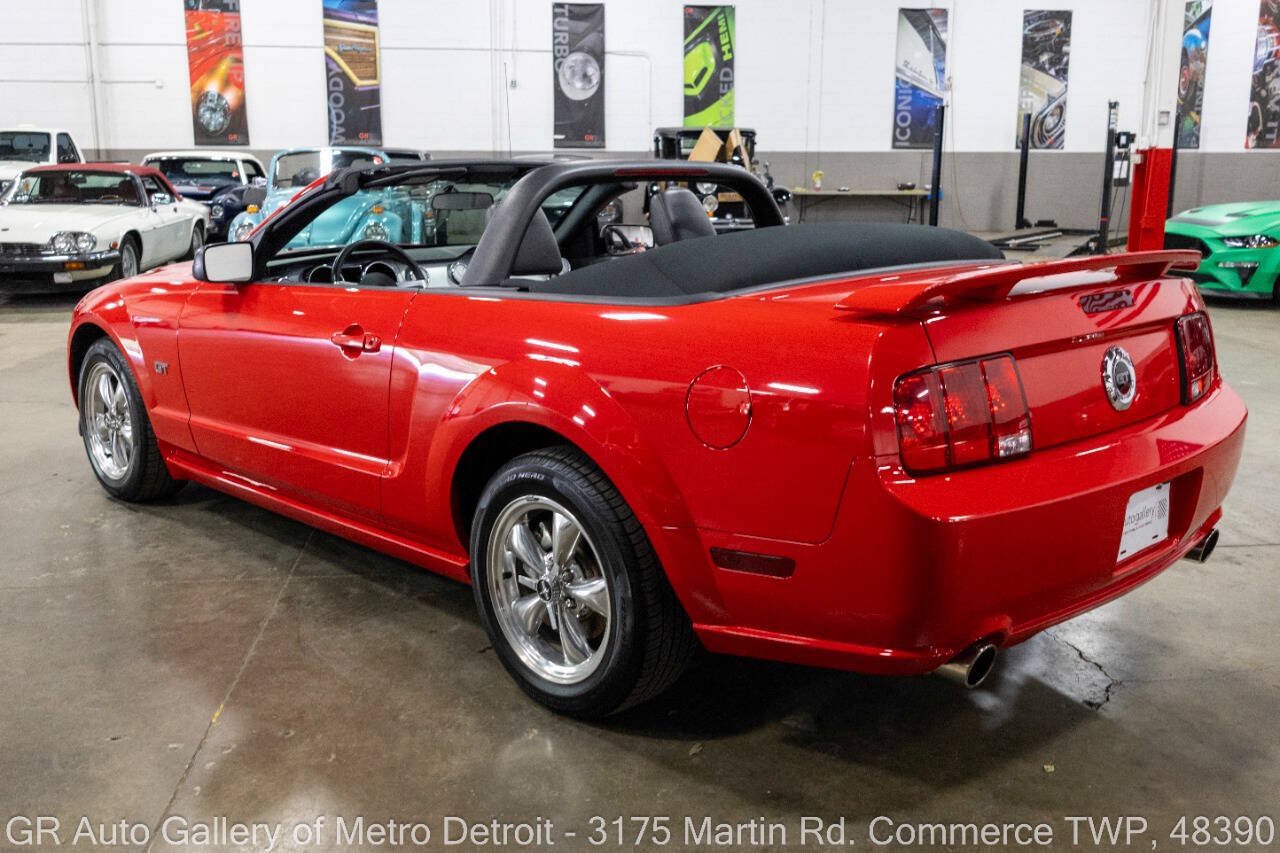 Used 2005 Ford Mustang GT Premium RWD image 5