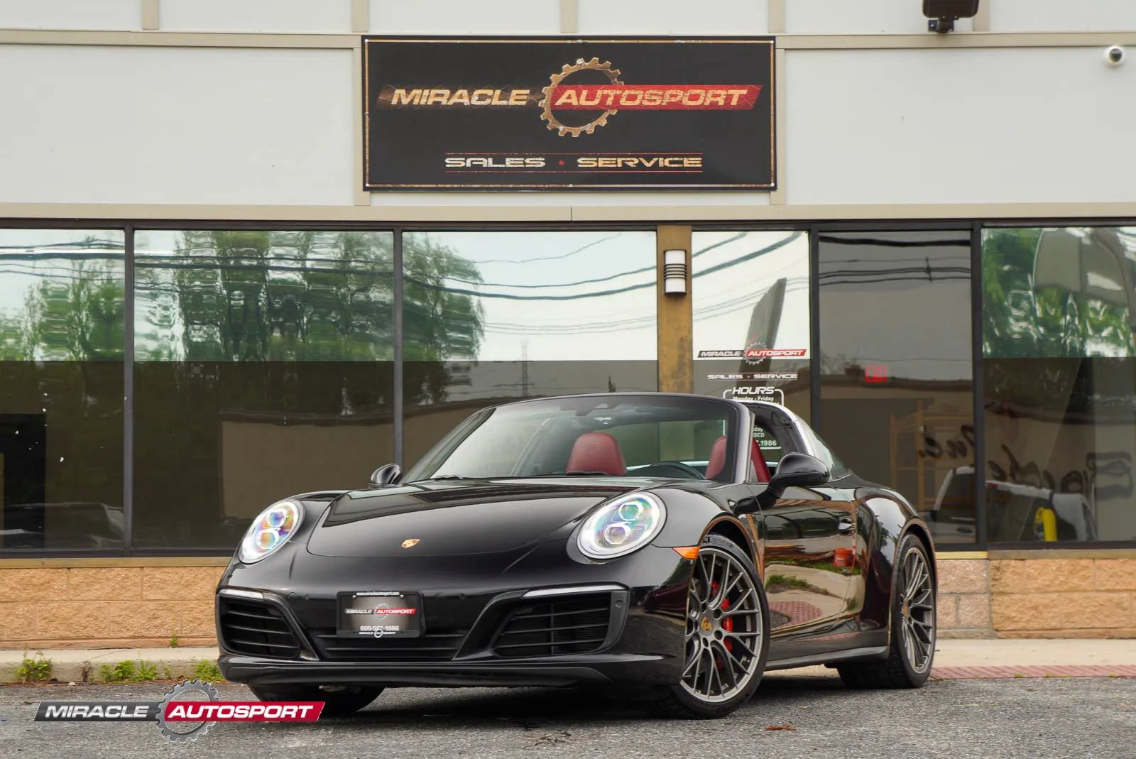 Used 2018 Porsche 911 Targa 4S AWD/4WD image 1