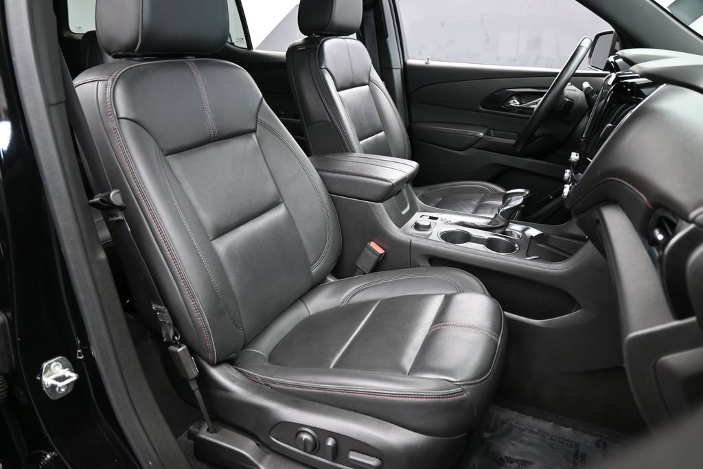 Used 2023 Chevrolet Traverse RS FWD image 55