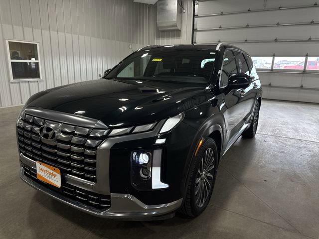 Used 2023 Hyundai Palisade Calligraphy w/ Winter Package AWD/4WD image 4