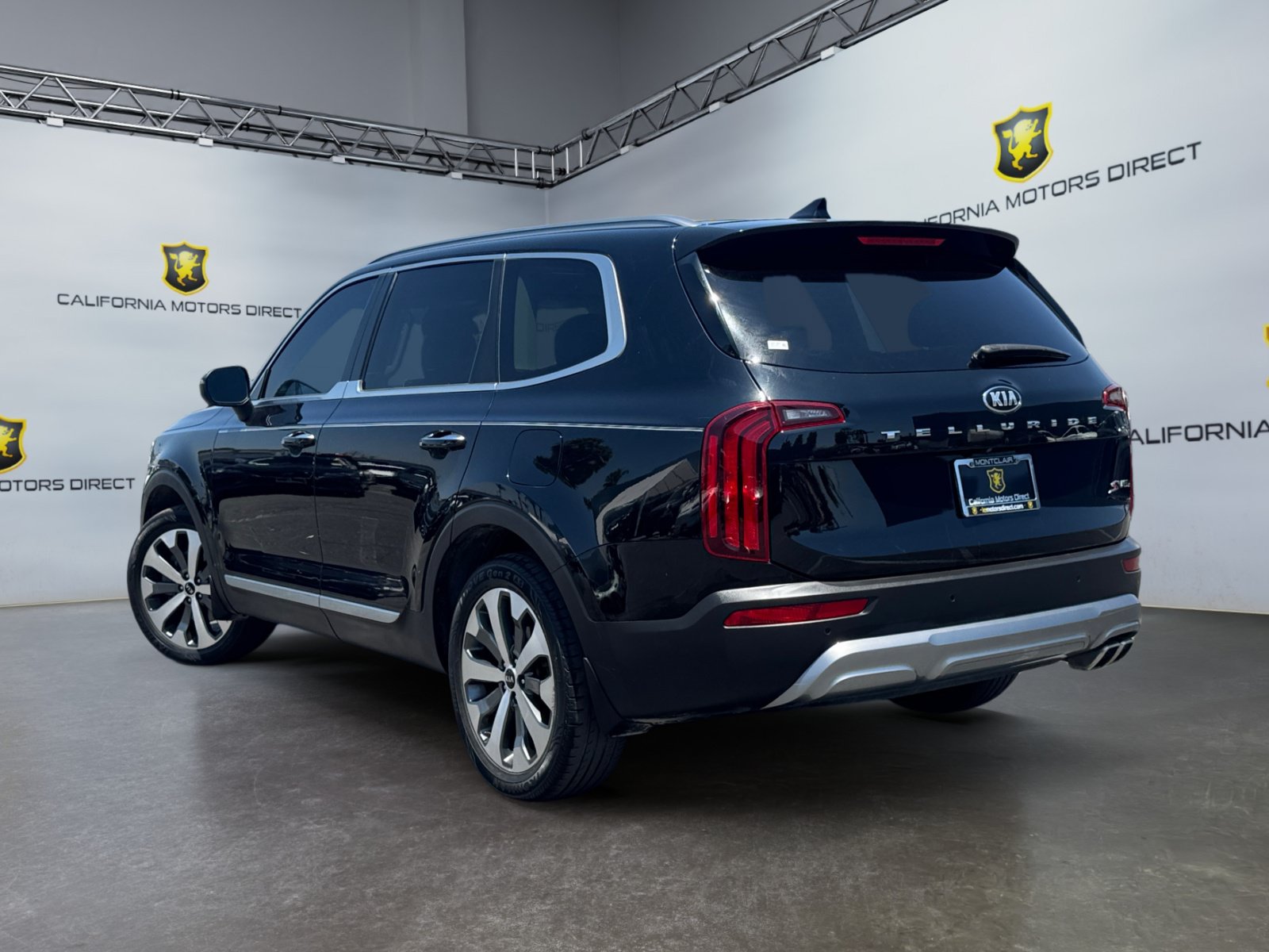 Used 2020 Kia Telluride S FWD image 3