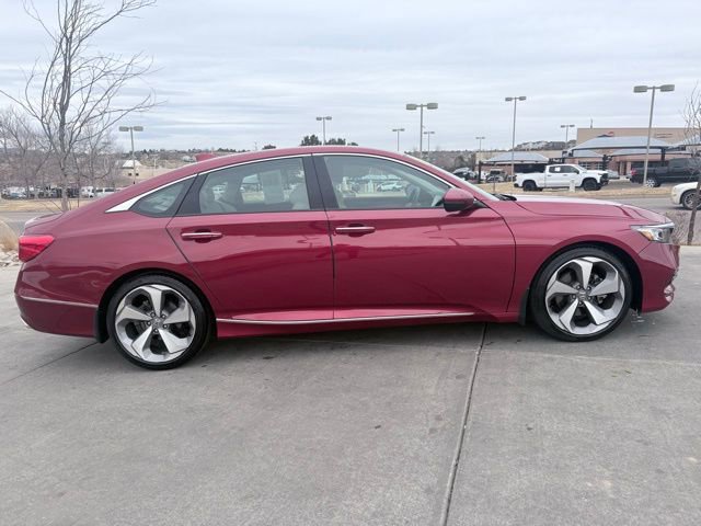 Used 2018 Honda Accord Touring image 9