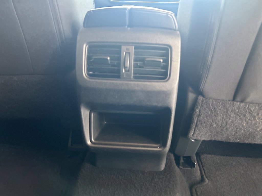 Used 2024 Nissan Rogue S FWD image 26