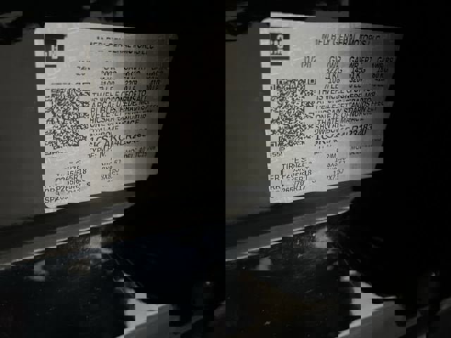 Used 2020 GMC Yukon SLE image 33