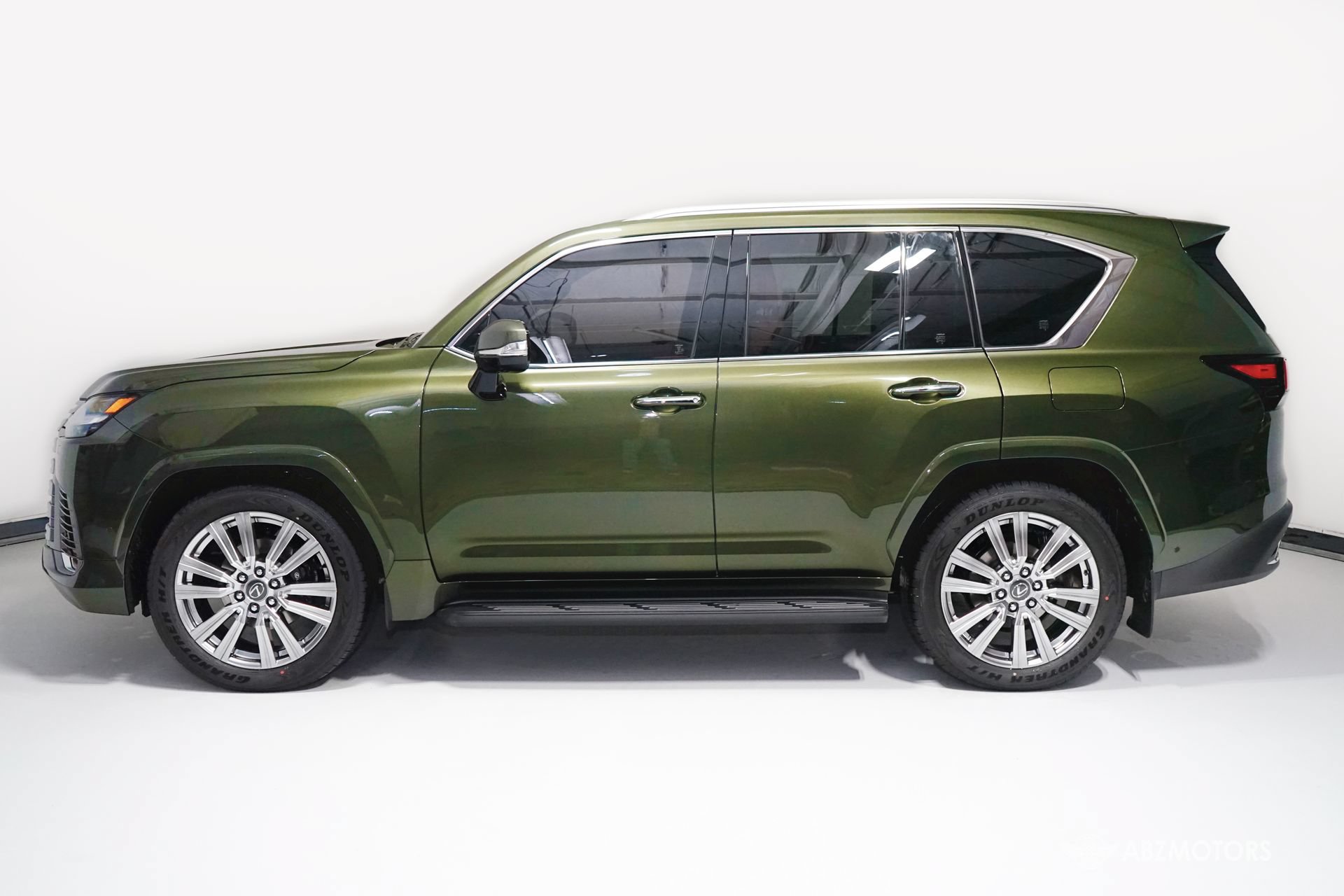 Used 2026 Lexus LX 700h Ultra Luxury w/ Accessory Package (Z1) AWD/4WD image 5