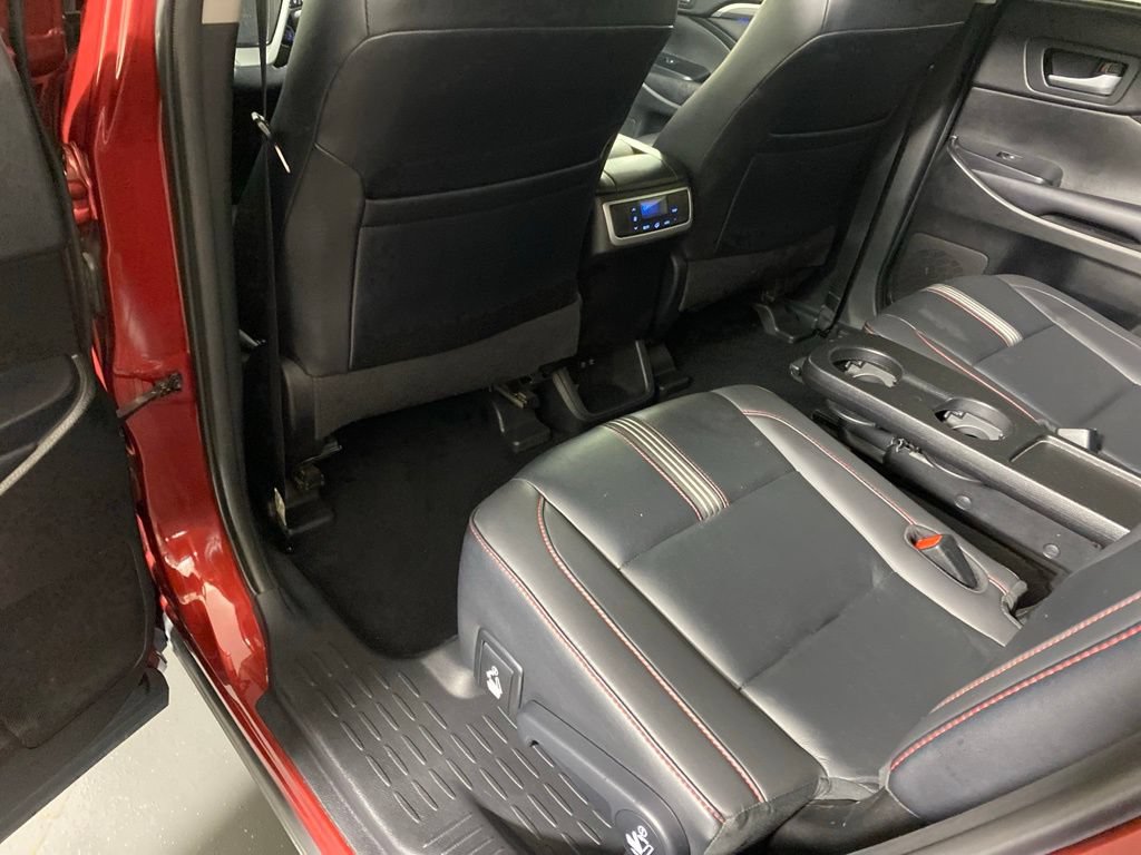 Used 2019 Toyota Highlander SE AWD/4WD image 28