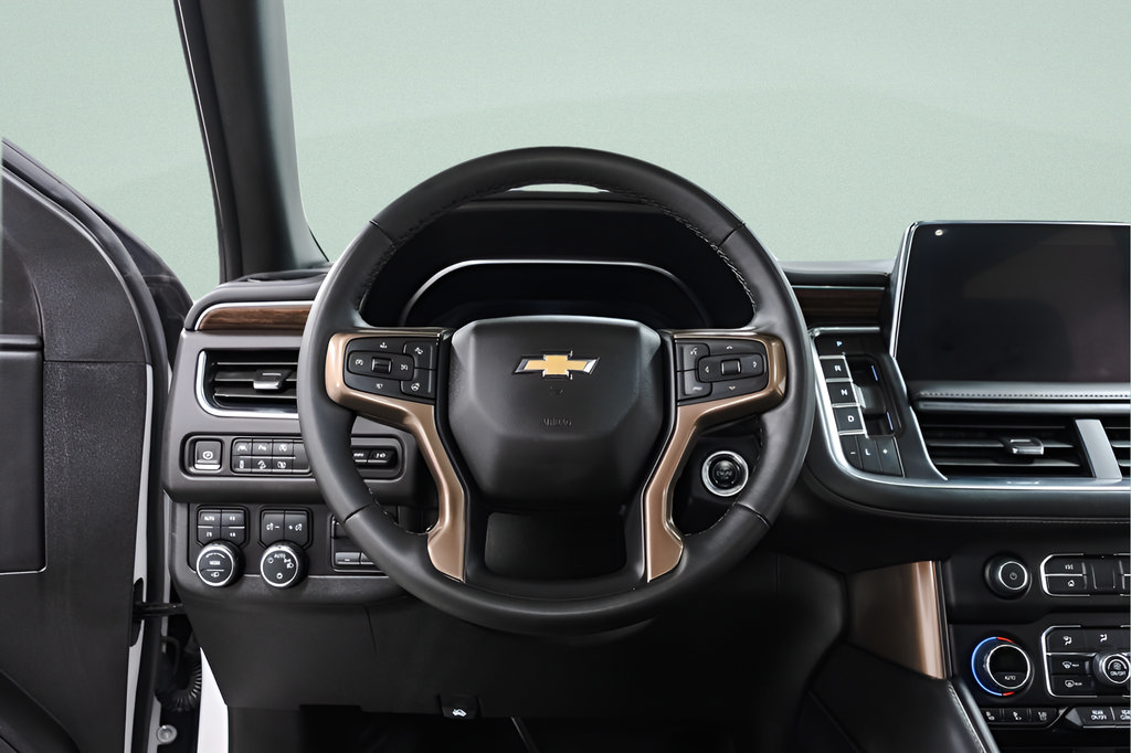 Used 2024 Chevrolet Tahoe High Country AWD/4WD image 9