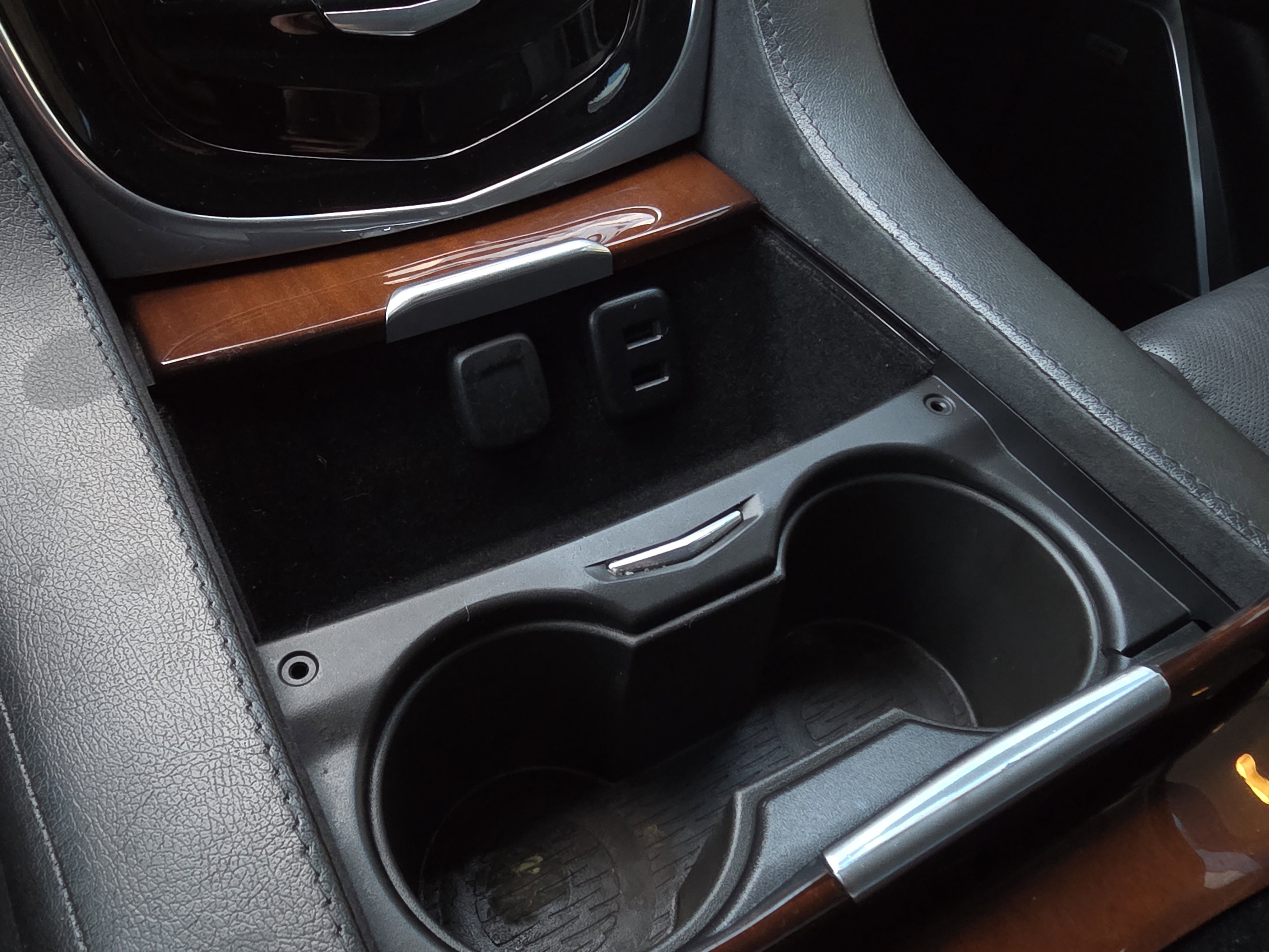 Used 2018 Cadillac Escalade Luxury image 29