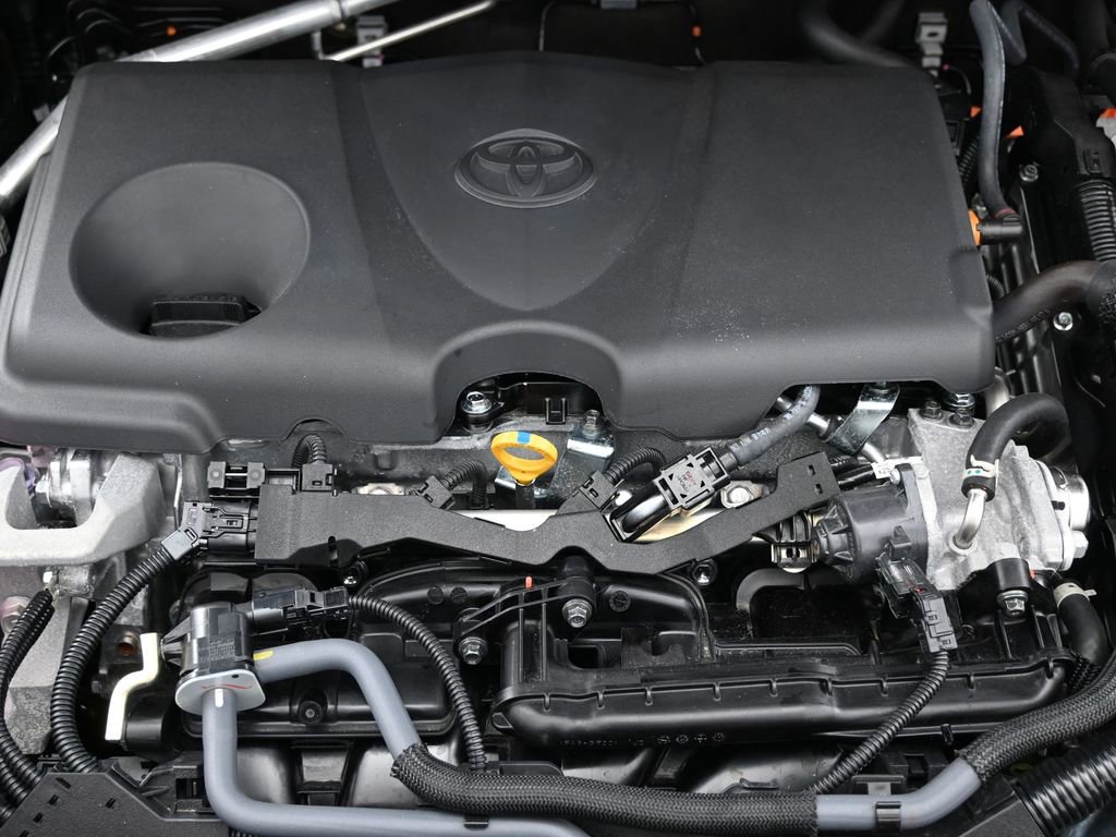 Used 2025 Toyota RAV4 XLE image 40