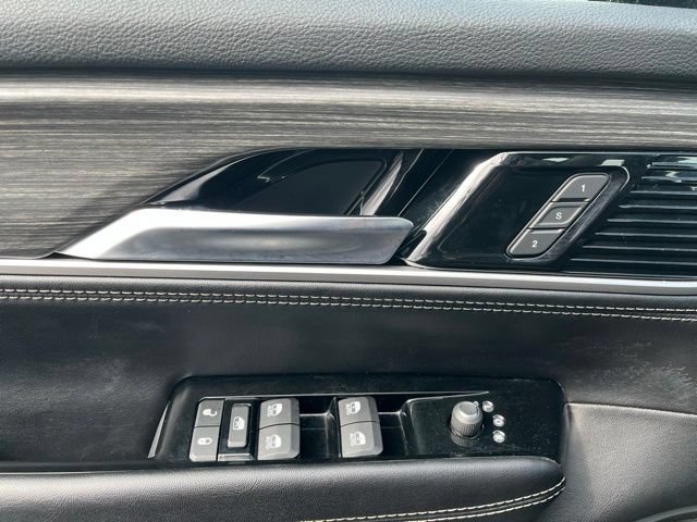 Used 2023 Jeep Wagoneer L Series III w/ Preferred Equipment Group AWD/4WD image 44