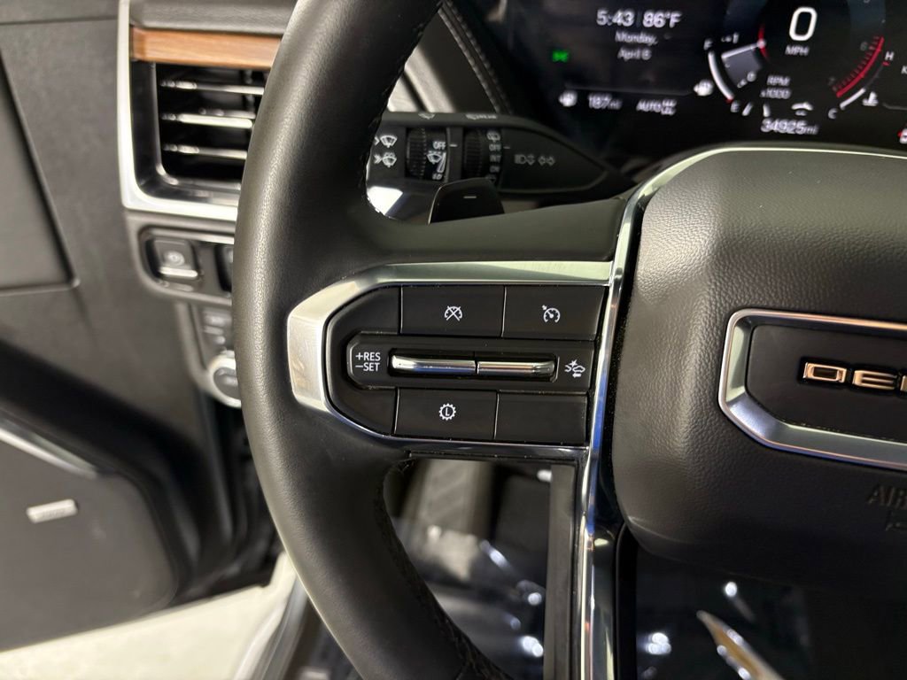 Used 2025 GMC Yukon Denali image 21