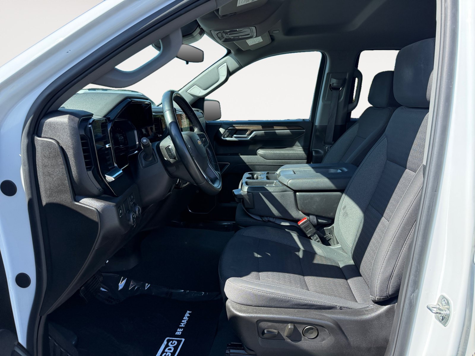 Used 2025 Chevrolet Silverado 1500 LT RWD image 10