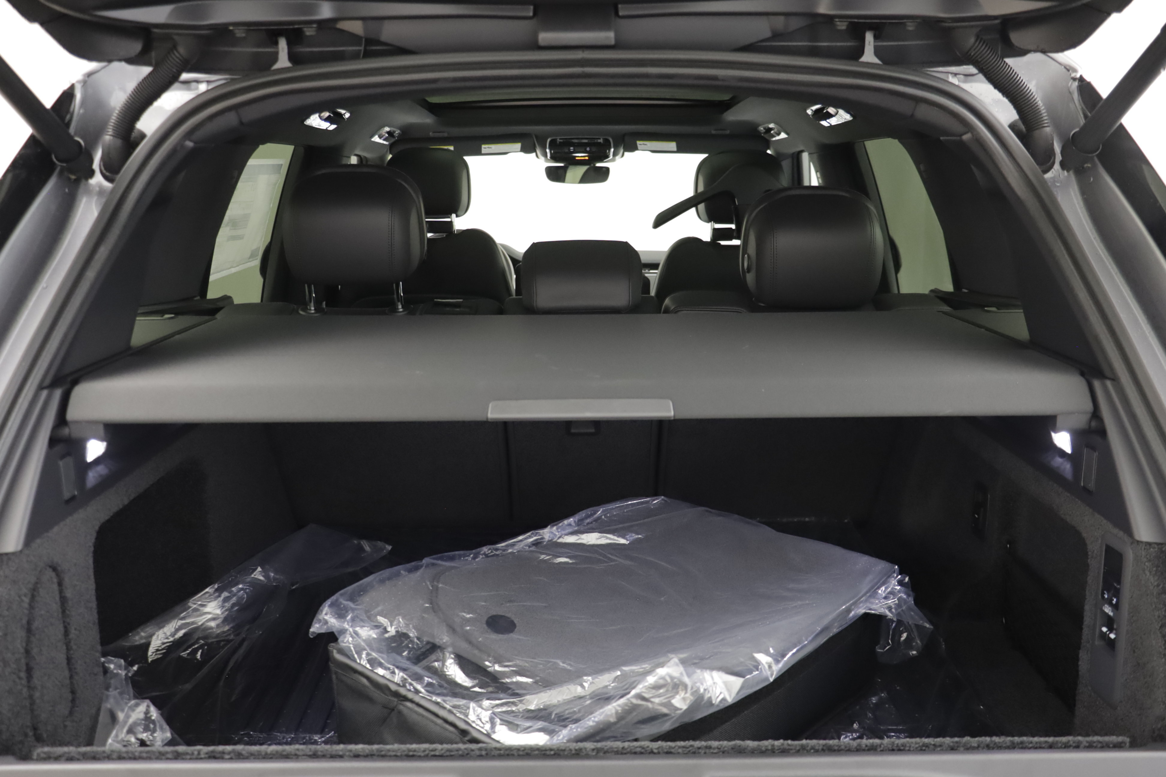 New 2027 Land Rover Range Rover SE AWD/4WD image 19