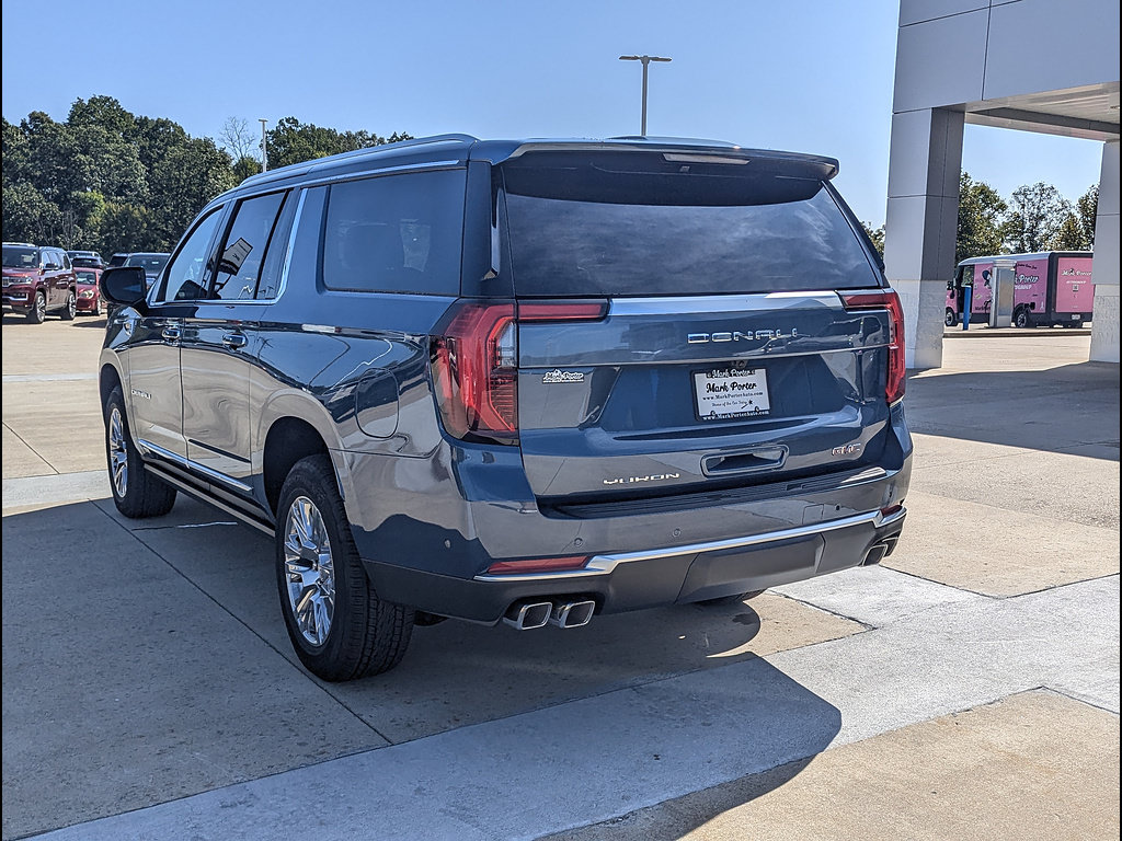 New 2026 GMC Yukon XL Denali w/ Denali Reserve Package AWD/4WD image 8