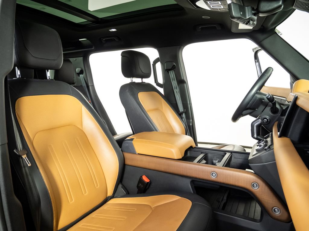 Used 2023 Land Rover Defender 110 X AWD/4WD image 24
