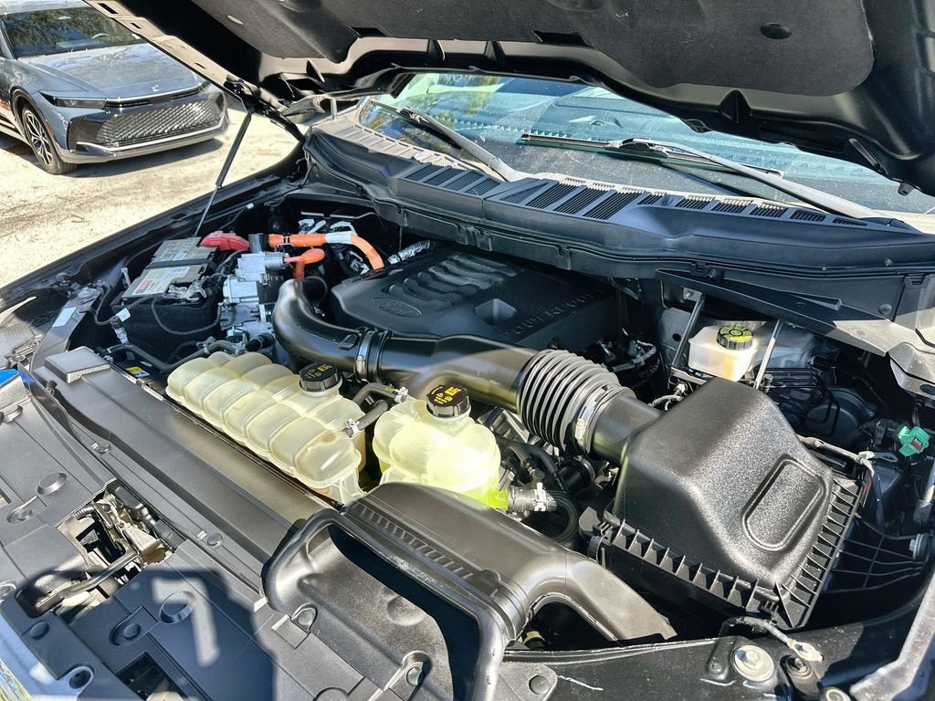 Used 2021 Ford F150 Lariat w/ Max Trailer Tow Package image 29