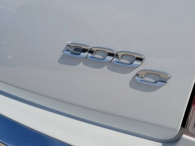 Used 2015 Chrysler 300 C RWD image 7