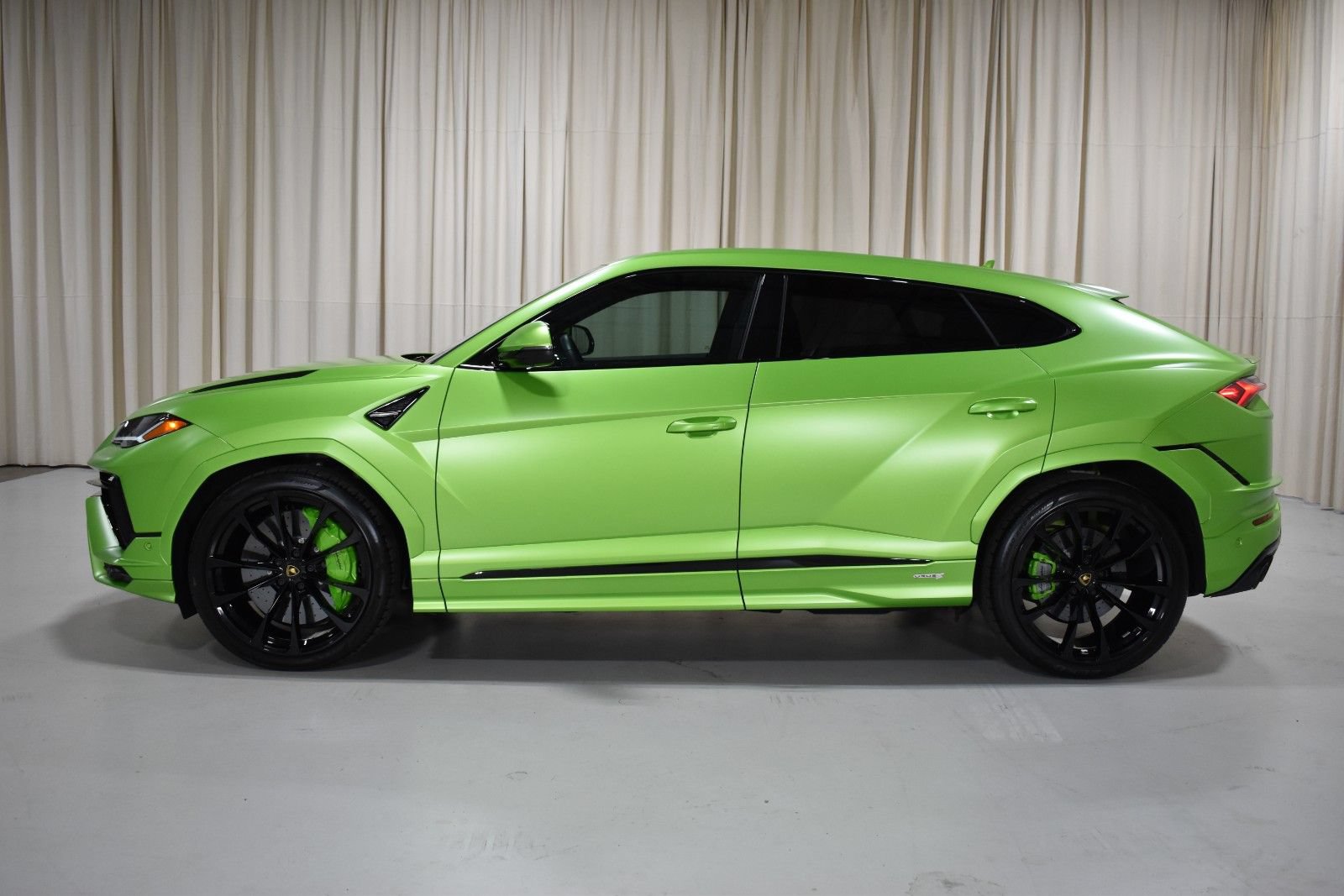 Used 2024 Lamborghini Urus S AWD/4WD image 6