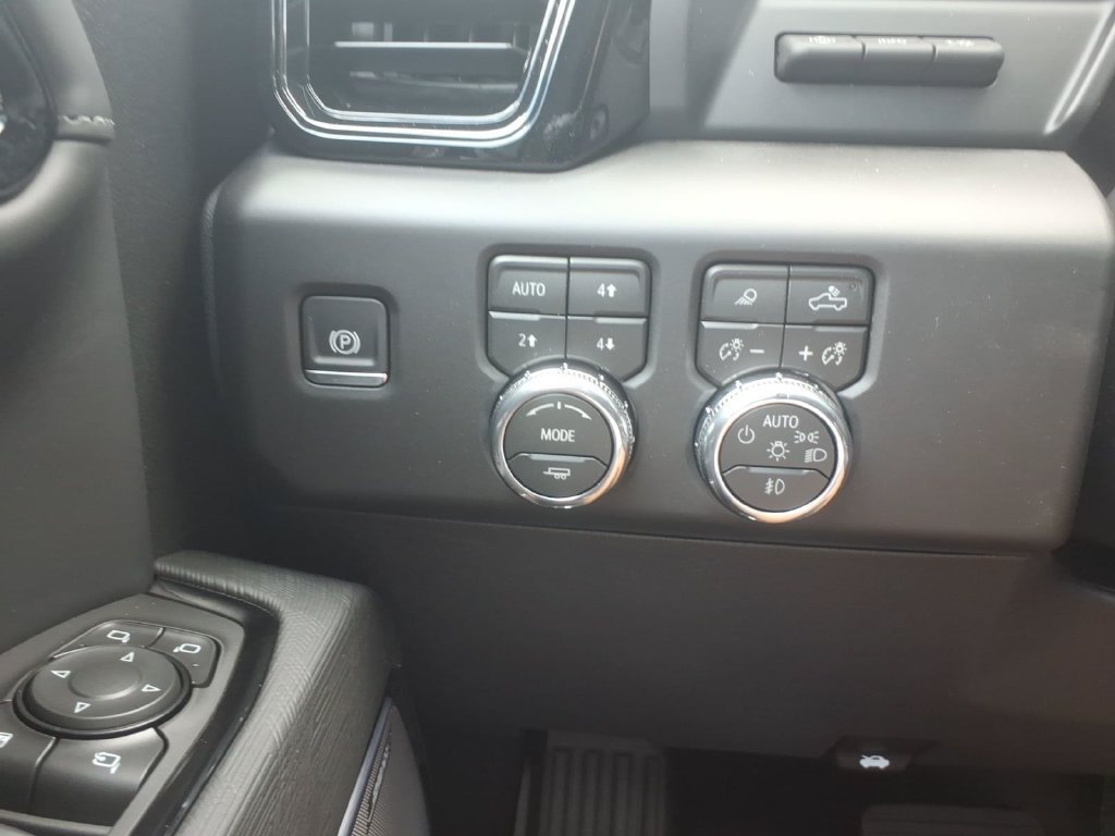 New 2026 GMC Sierra 1500 AT4X AWD/4WD image 19