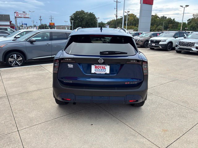 Used 2025 Nissan Kicks SR AWD/4WD image 6