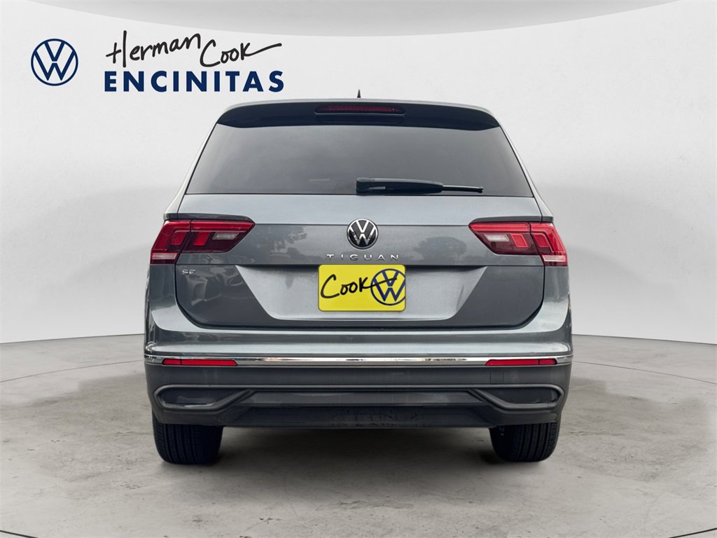 Used 2022 Volkswagen Tiguan SE w/ Panoramic Sunroof Package image 4
