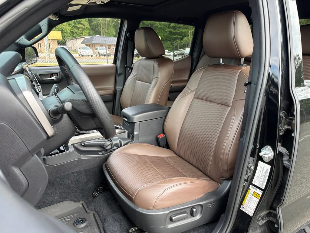 Used 2023 Toyota Tacoma Limited AWD/4WD image 19