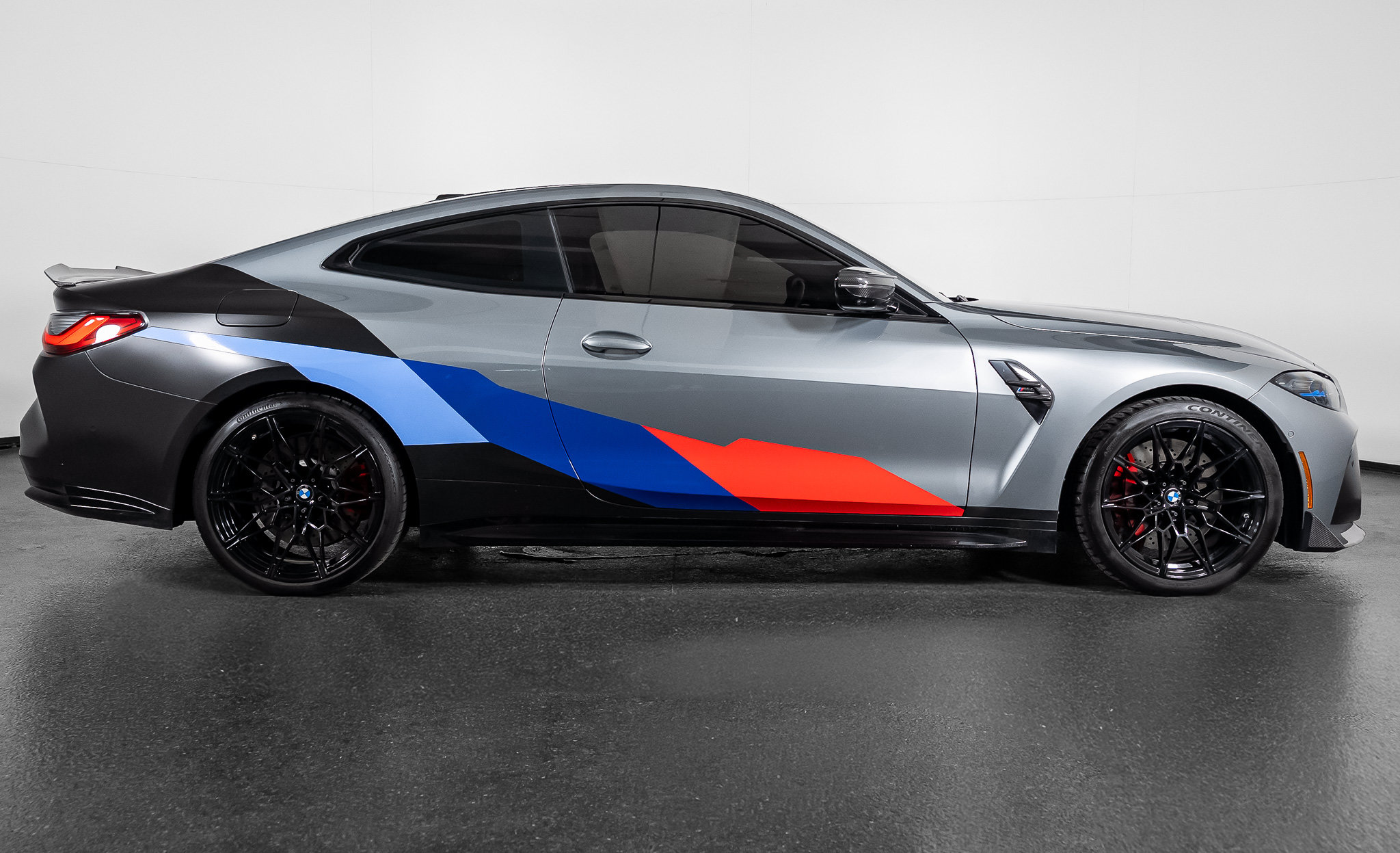 Used 2024 BMW M4 Competition w/ M Carbon Exterior Package RWD image 32
