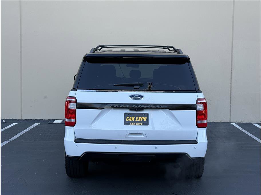 Used 2018 Ford Expedition XLT w/ Equipment Group 202A image 5