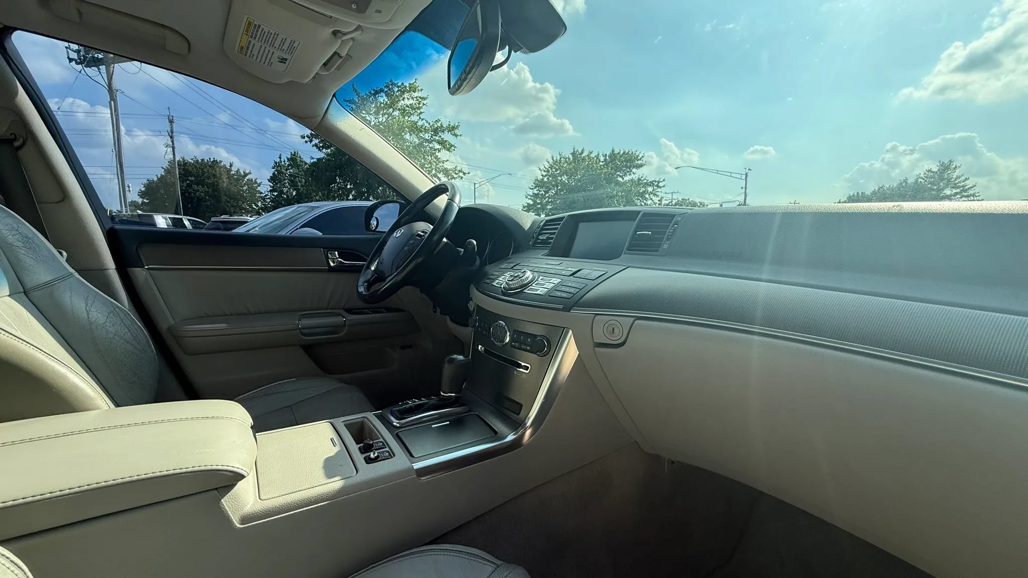 Used 2008 INFINITI M35 w/ Technology Pkg RWD image 13