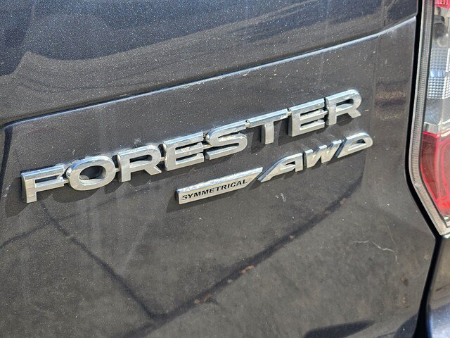 Used 2014 Subaru Forester 2.5i Limited AWD/4WD image 10