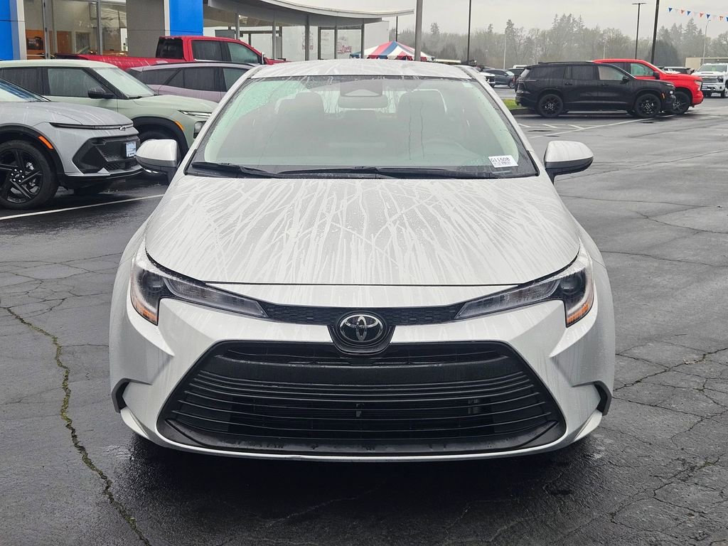 Used 2025 Toyota Corolla LE image 9
