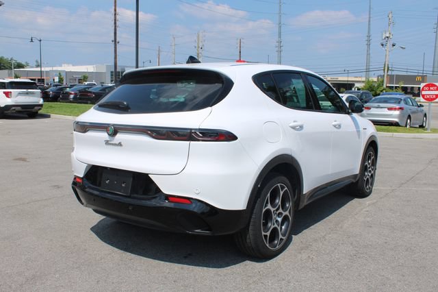 Used 2025 Alfa Romeo Tonale w/ Premium Package AWD/4WD image 42
