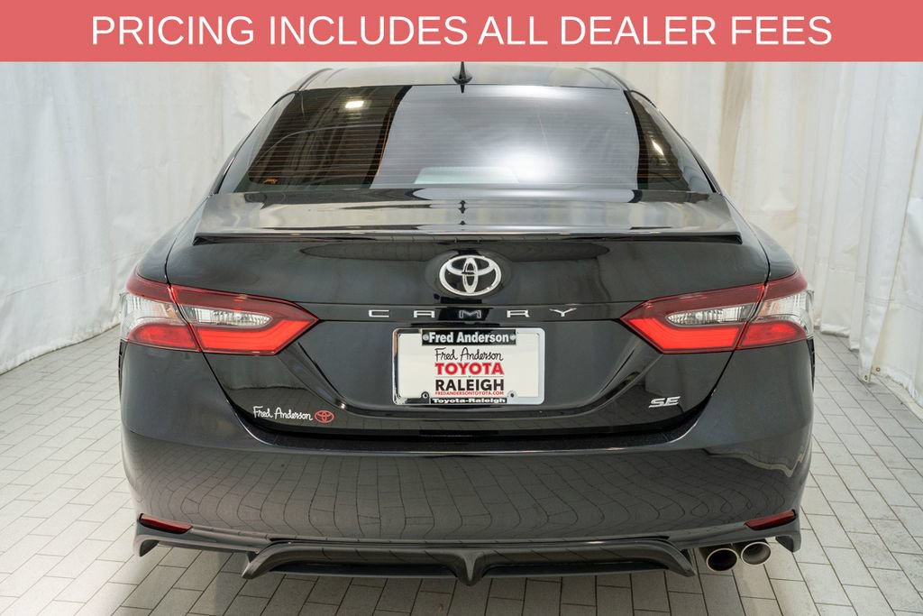 Used 2023 Toyota Camry SE FWD image 4