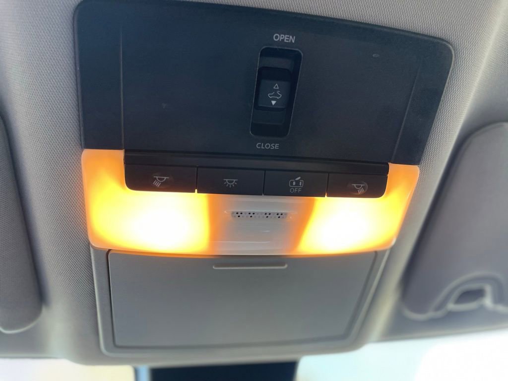 Used 2021 Nissan Altima 2.5 SR w/ SR Premium Package image 16