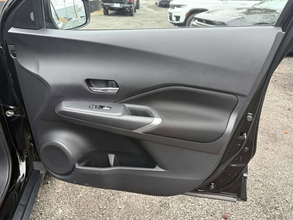 Used 2021 Nissan Kicks SV image 8