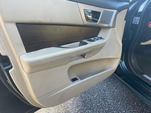 Used 2014 Jaguar XF 3.0 AWD/4WD image 26