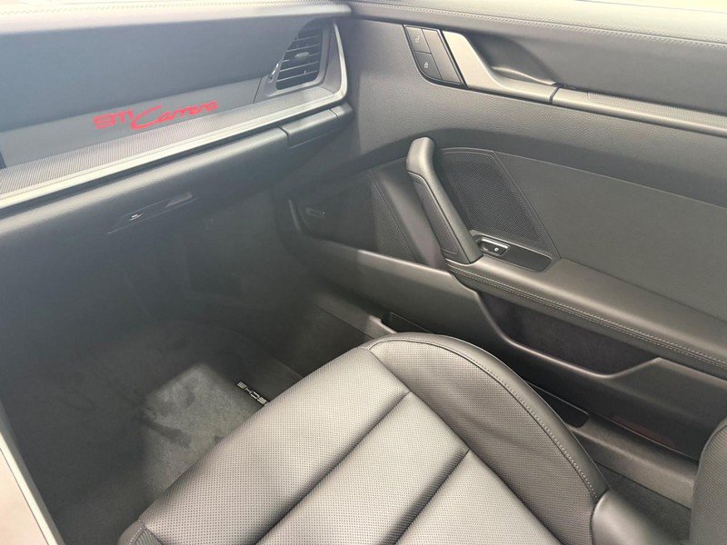 Used 2024 Porsche 911 Carrera w/ Premium Package RWD image 18
