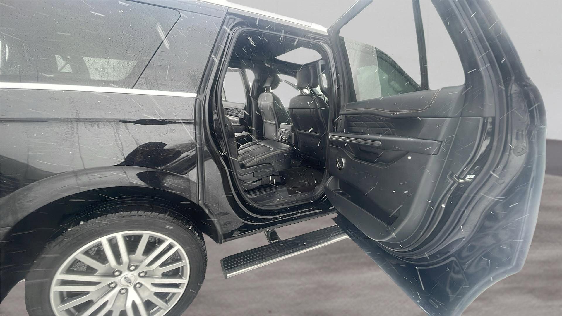 Used 2023 Ford Expedition Max Platinum image 18