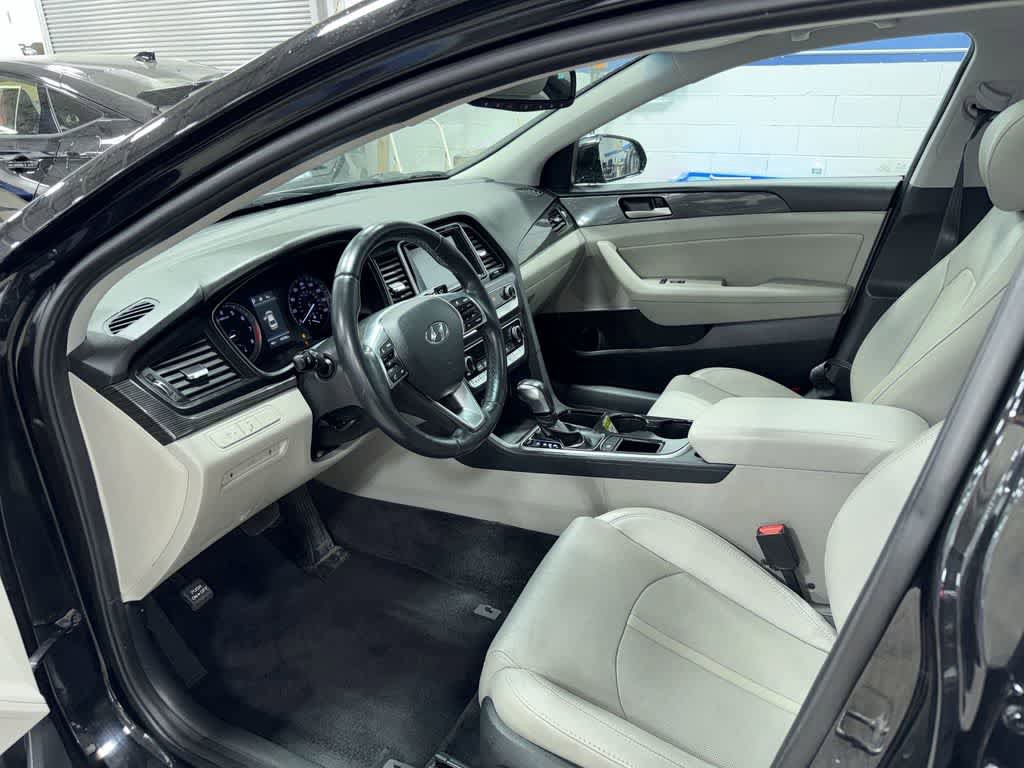 Used 2018 Hyundai Sonata Limited w/ Cargo Package image 28