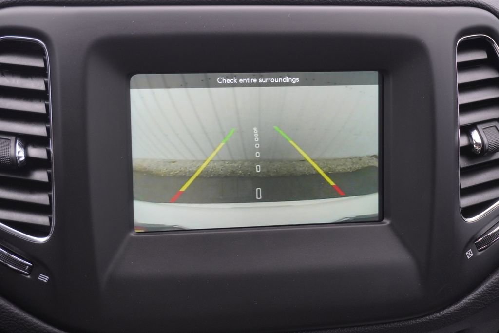 Used 2019 Jeep Compass Latitude image 33