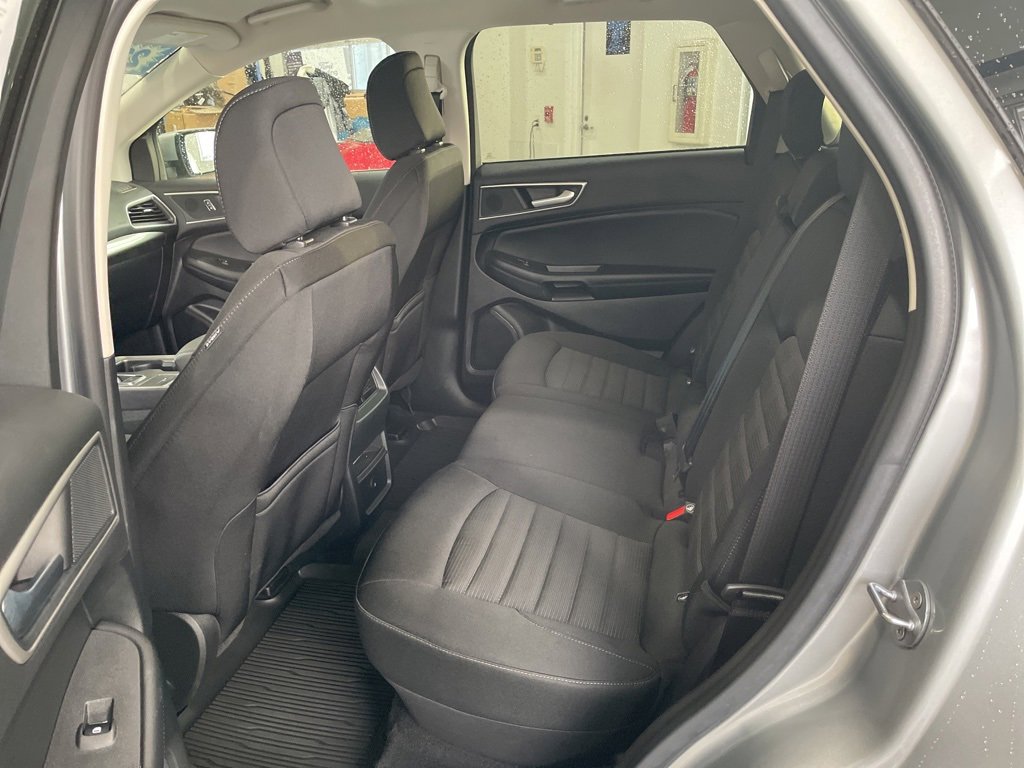 Used 2023 Ford Edge SEL image 11