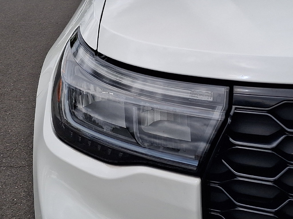 Certified 2025 Ford Explorer ST AWD/4WD image 12