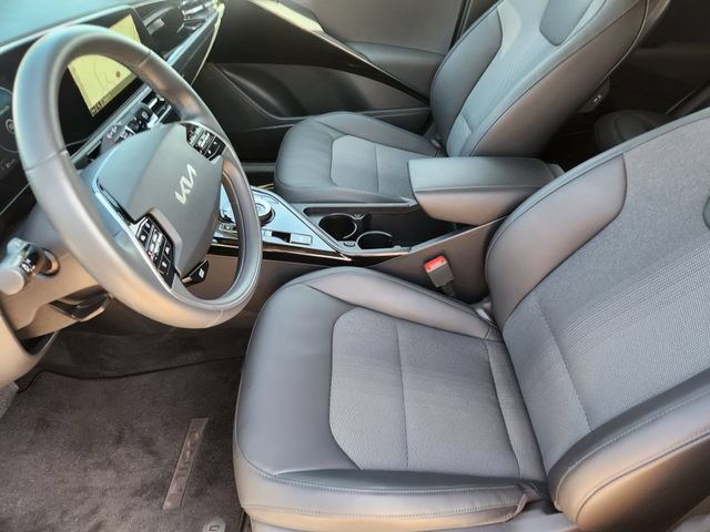 Certified 2024 Kia Niro Wind FWD image 13